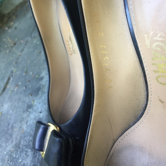 VINTAGE SALVATORE FERRAGAMO VARA HIGH PUMP - Picture 9 of 10